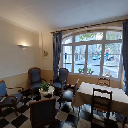 Logis Du Pont D'or Hotel 2*